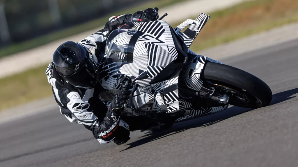 CFMOTO V4 SR RR 3 1024x576 1