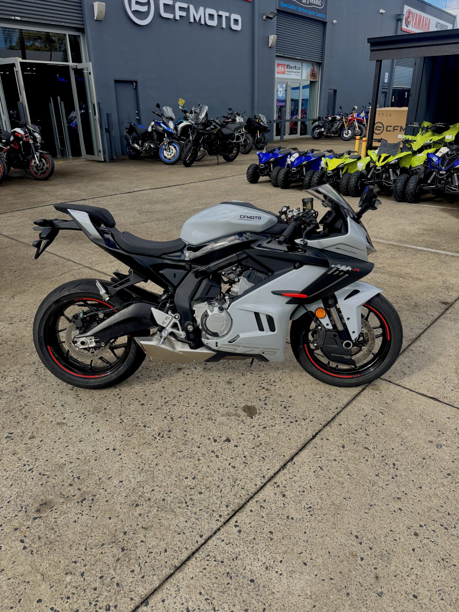 CFMOTO 675SR-R MY26 - DEMO 1 CFMOTO 675SR-R MY26 - DEMO