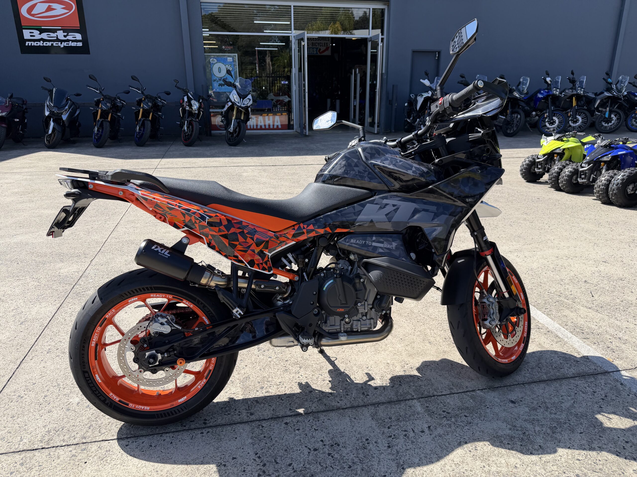 KTM 890 SMT - USED 6 KTM 890 SMT - USED - Image 6