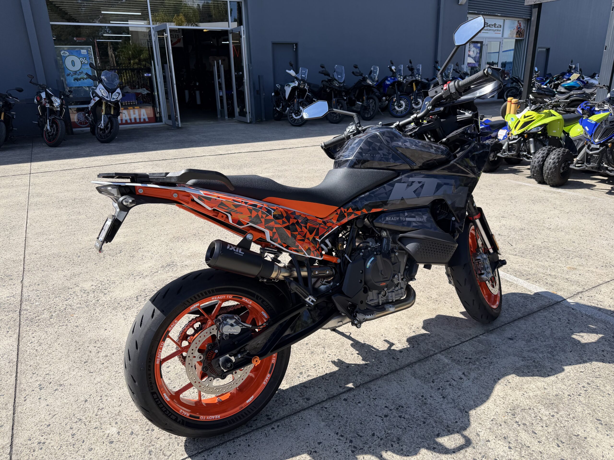 KTM 890 SMT - USED 7 KTM 890 SMT - USED - Image 7