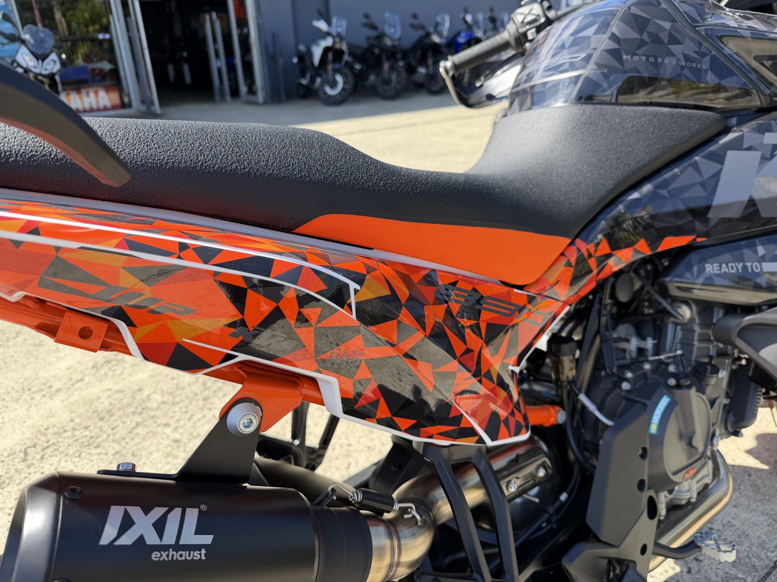 KTM 890 SMT - USED 10 KTM 890 SMT - USED - Image 10