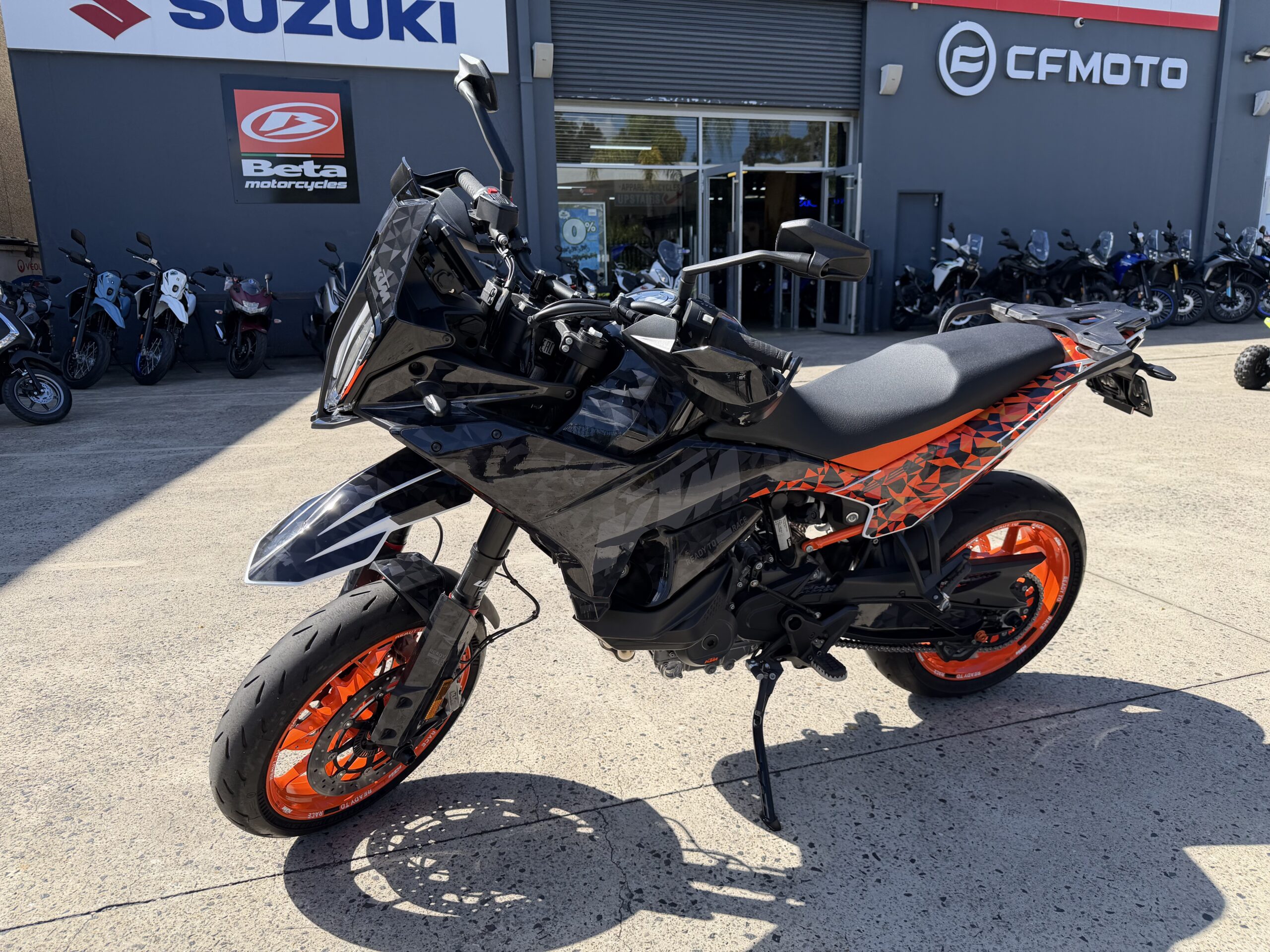 KTM 890 SMT - USED 15 KTM 890 SMT - USED - Image 15