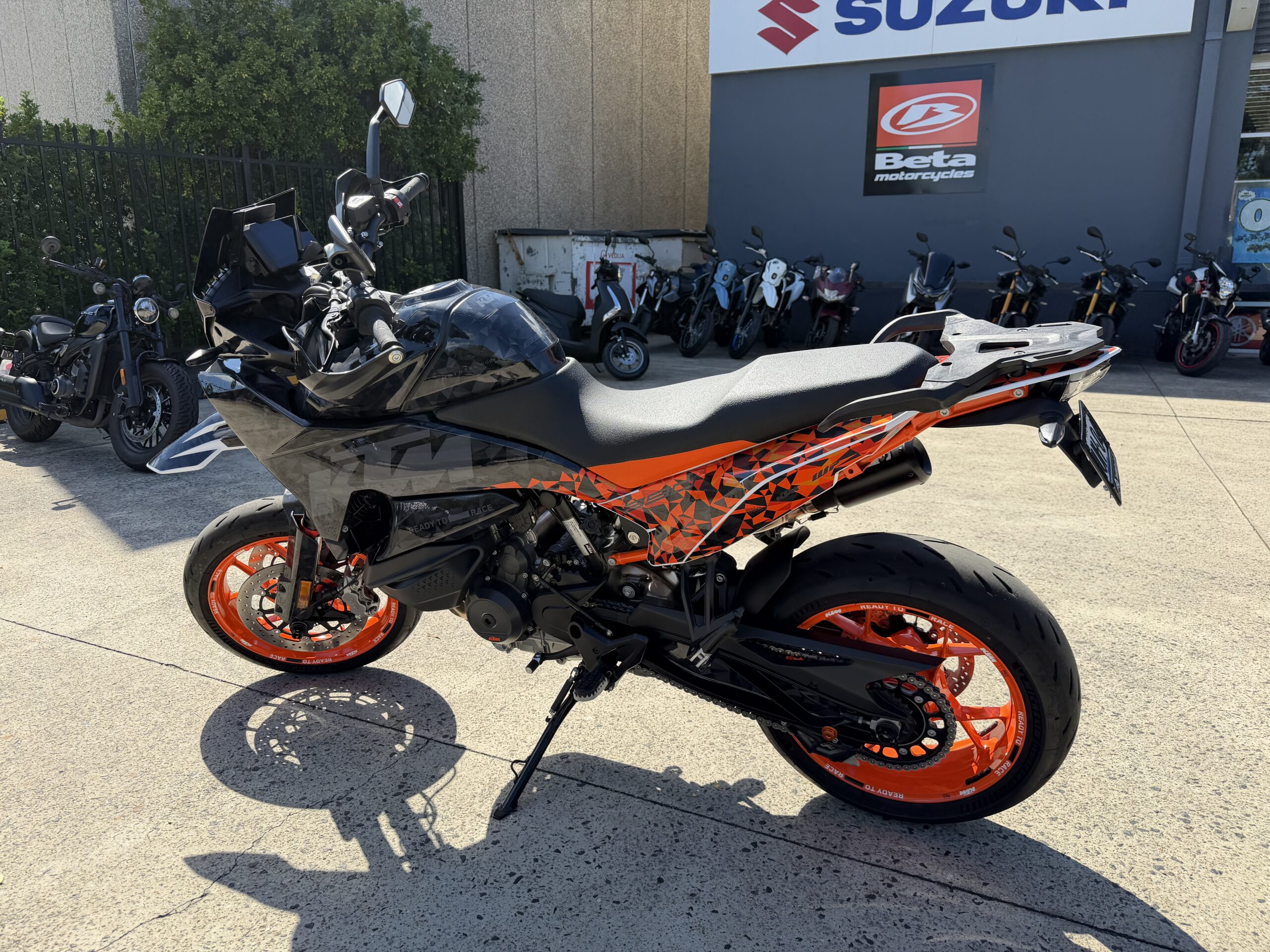KTM 890 SMT - USED 19 KTM 890 SMT - USED - Image 19