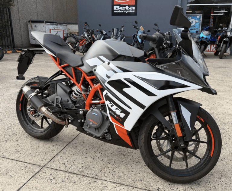 How to Choose the Right Motorcycle for Your Aussie Adventure