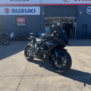 YAMAHA YZF-R7LA - USED